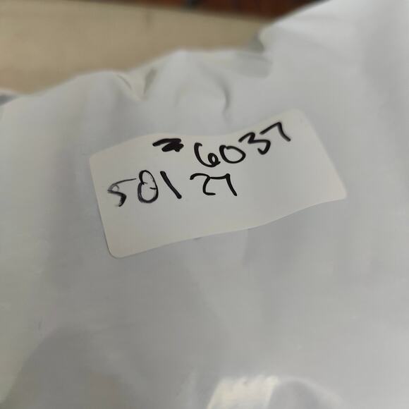 Levis 501 Jeans Womens 27 Ojai Ring Straight Leg Button Fly Knee‎ Rips - Picture 10 of 10